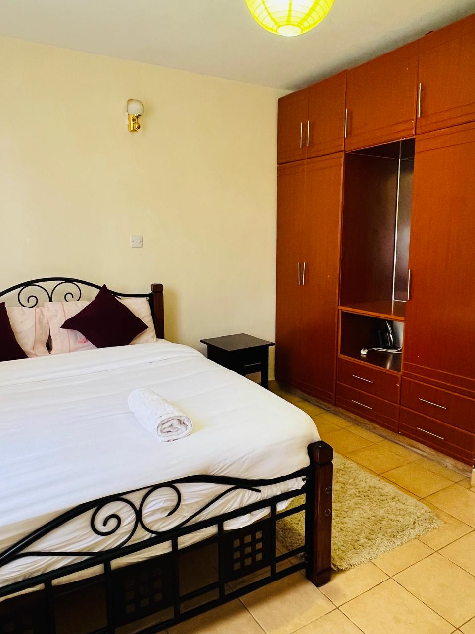 Airbnb - Available along Eld-ksm road(Mariot) rates 2500